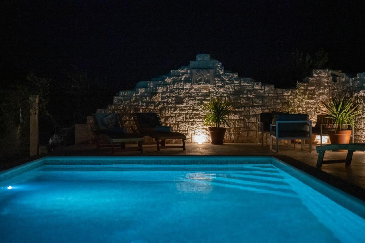 Villa Mista Sutivan Exteriör bild