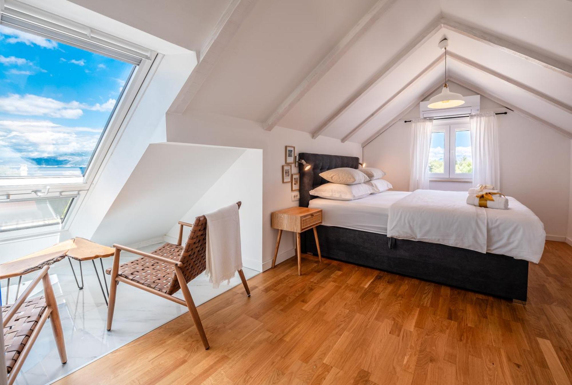 Villa Mista Sutivan Exteriör bild