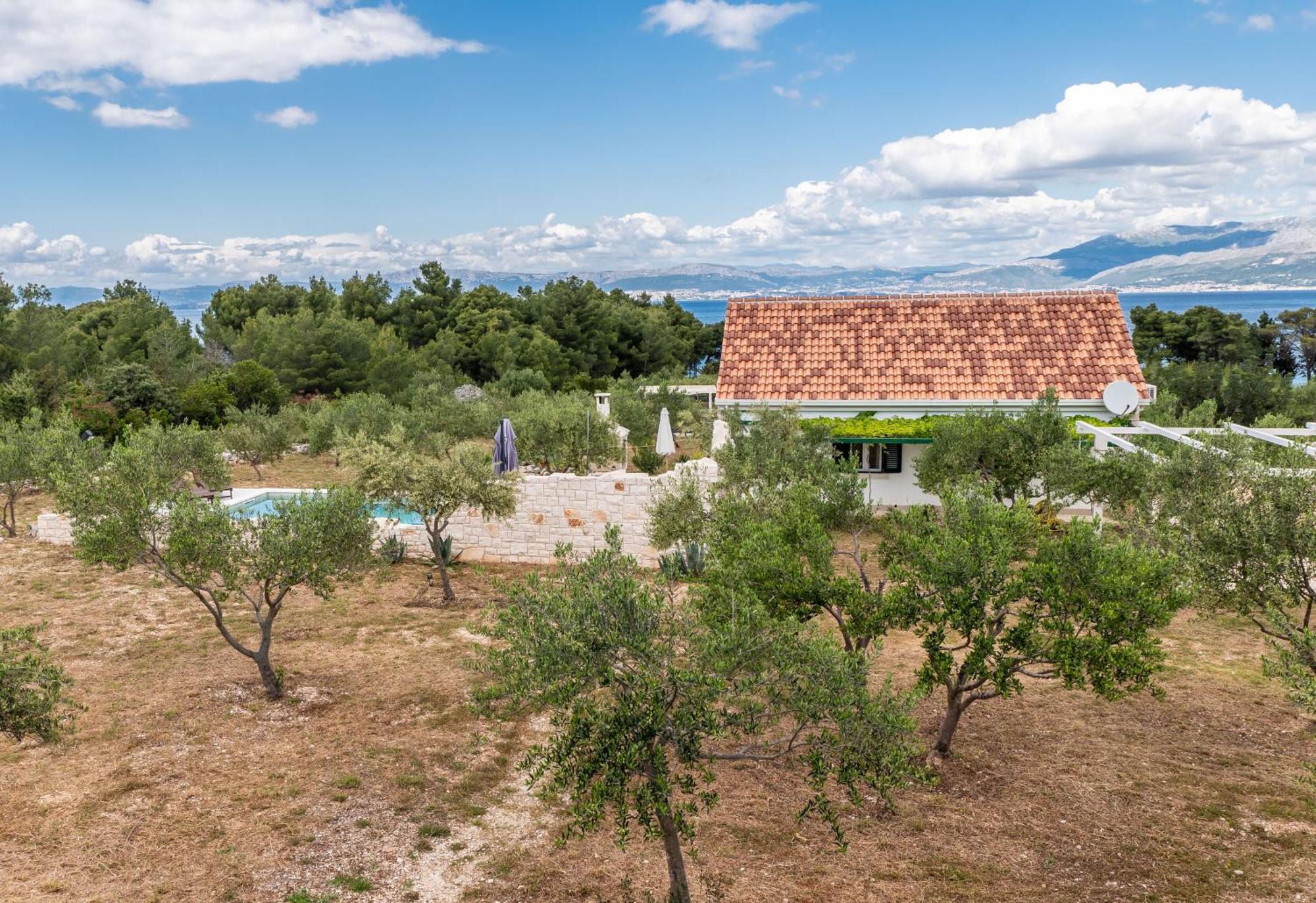 Villa Mista Sutivan Exteriör bild
